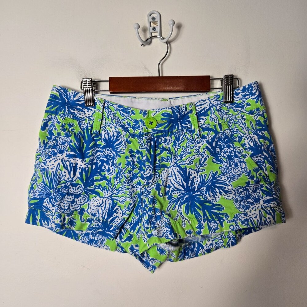 Lilly Pulitzer Size 0 Walsh Shorts in The Biggest Fan Blue Floral Print Low-Rise